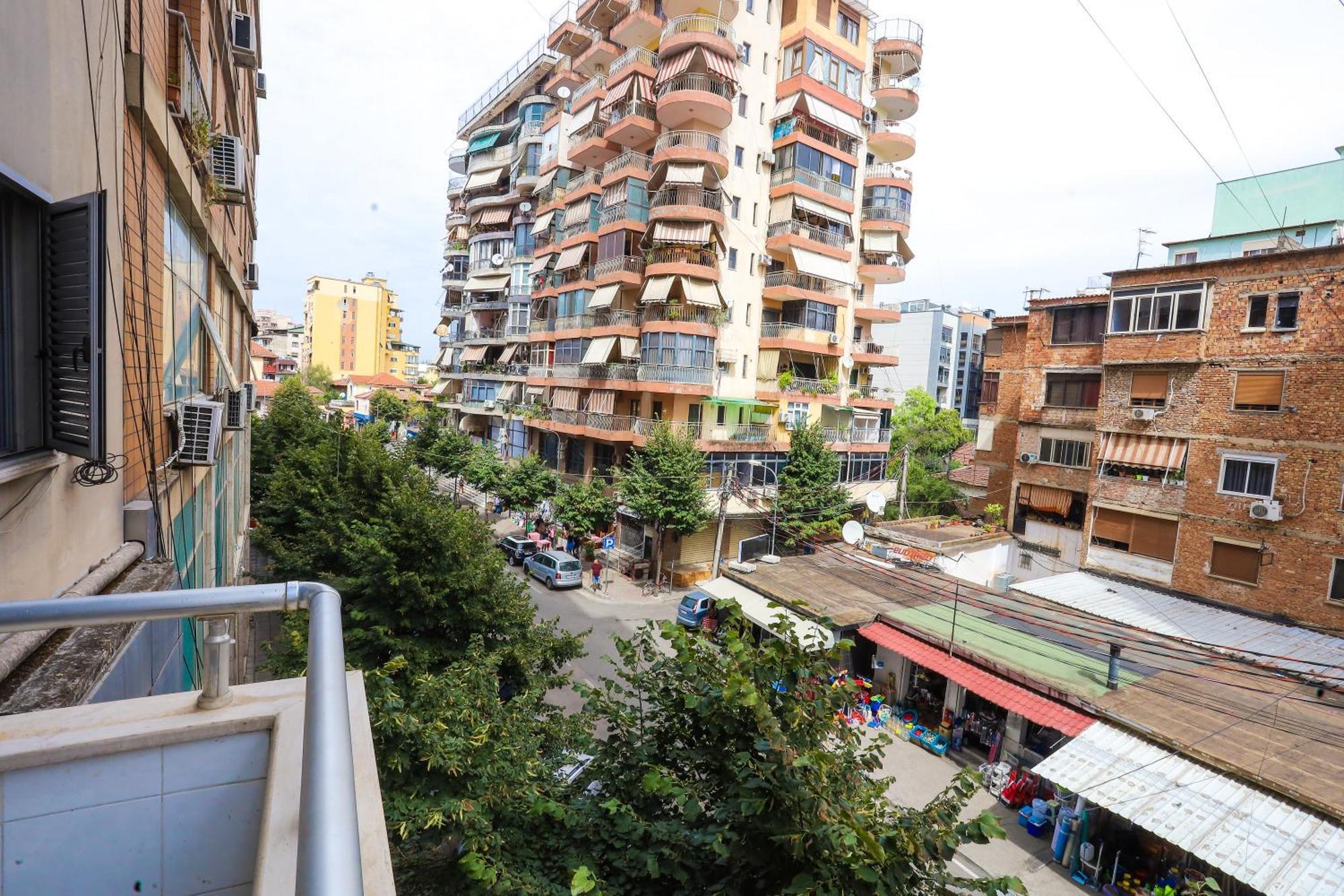 New Bazar Selvia Apartment Tirana Kültér fotó